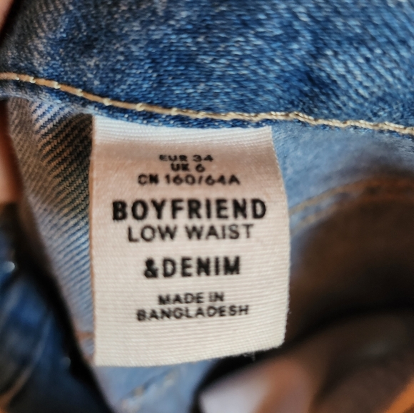 Cute Ripped Jeans - Picture 4 of 4